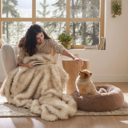 Vostara Round Fluffy Plush Pet Bed